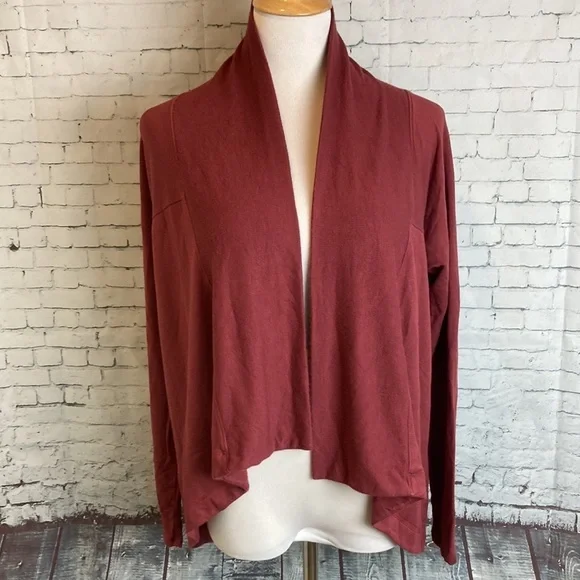 Athleta Nirvana Wear Two Ways Wrap Maple Red Sz Small Gym Yoga Layering Workout - Picture 4 of 14